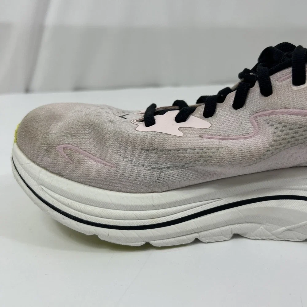 Hoka One One hoka one